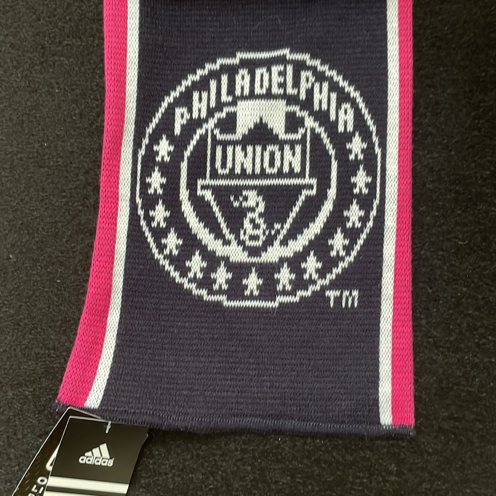 NWT Double Sided Adidas Pink & Black Scarf 🧣 - Picture 4 of 6
